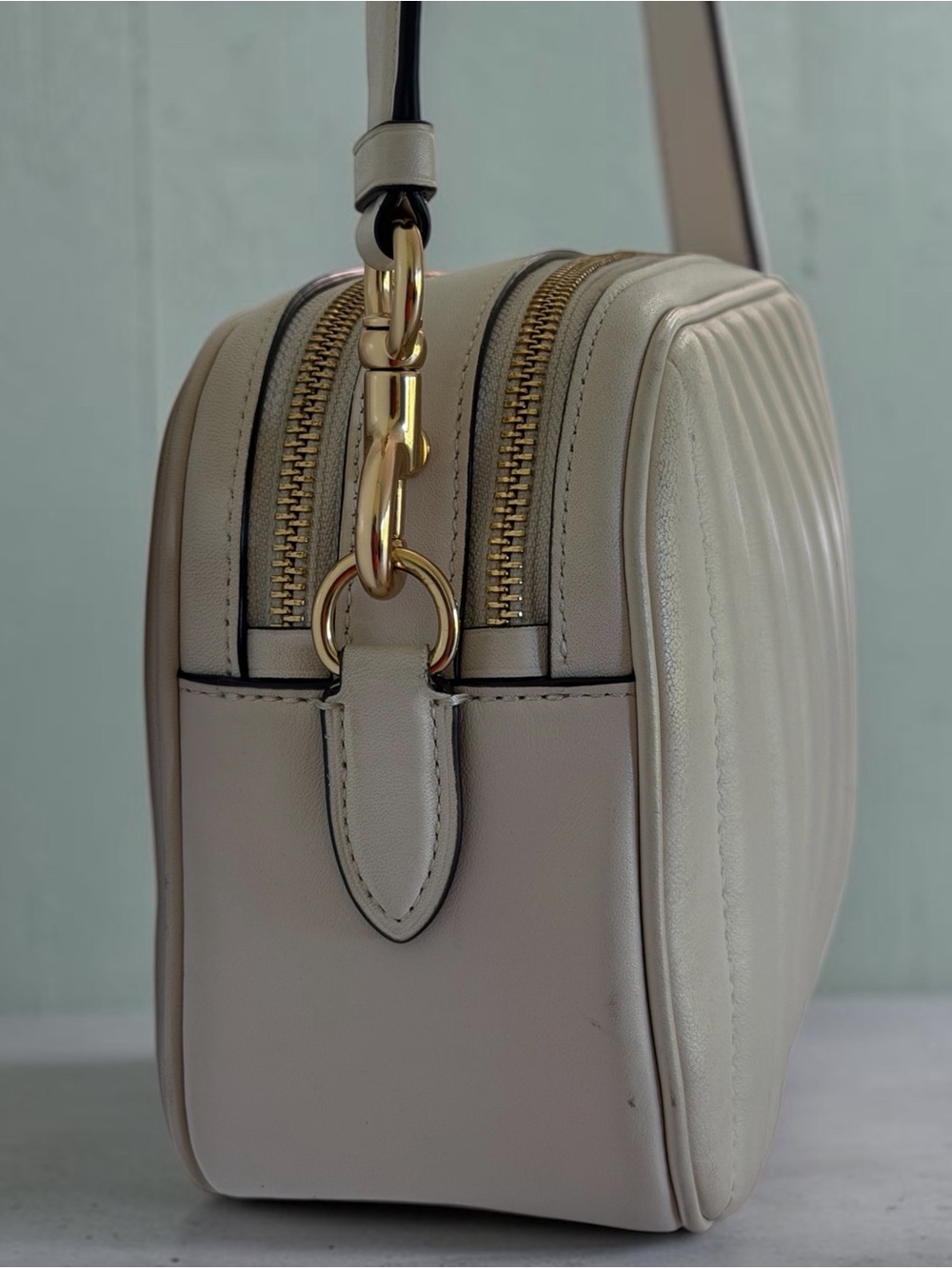 COACH Jes Crossbody Bag Linear Quilting Chalk
Cream Leather C1569 - Picture 6 of 14